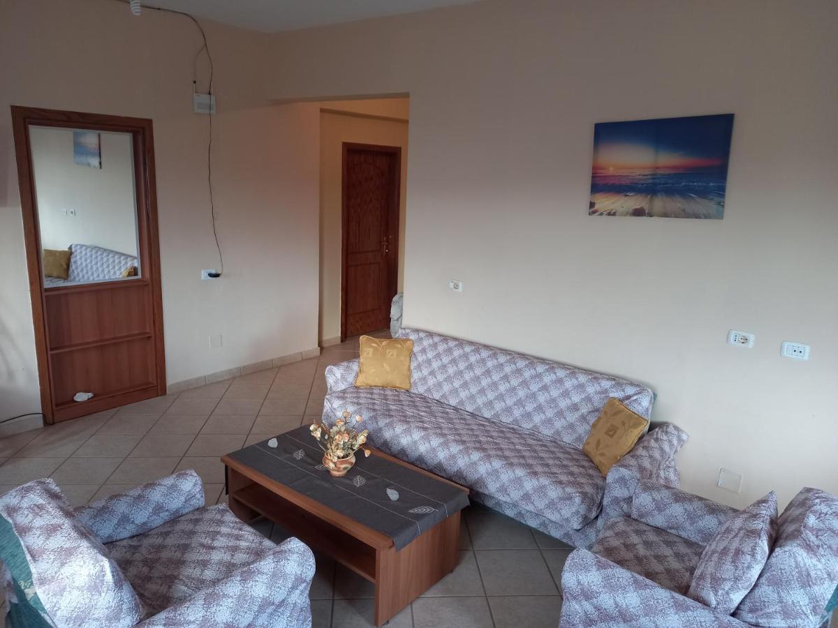 Jonny Guesthouse Ksamil Eksteriør bilde