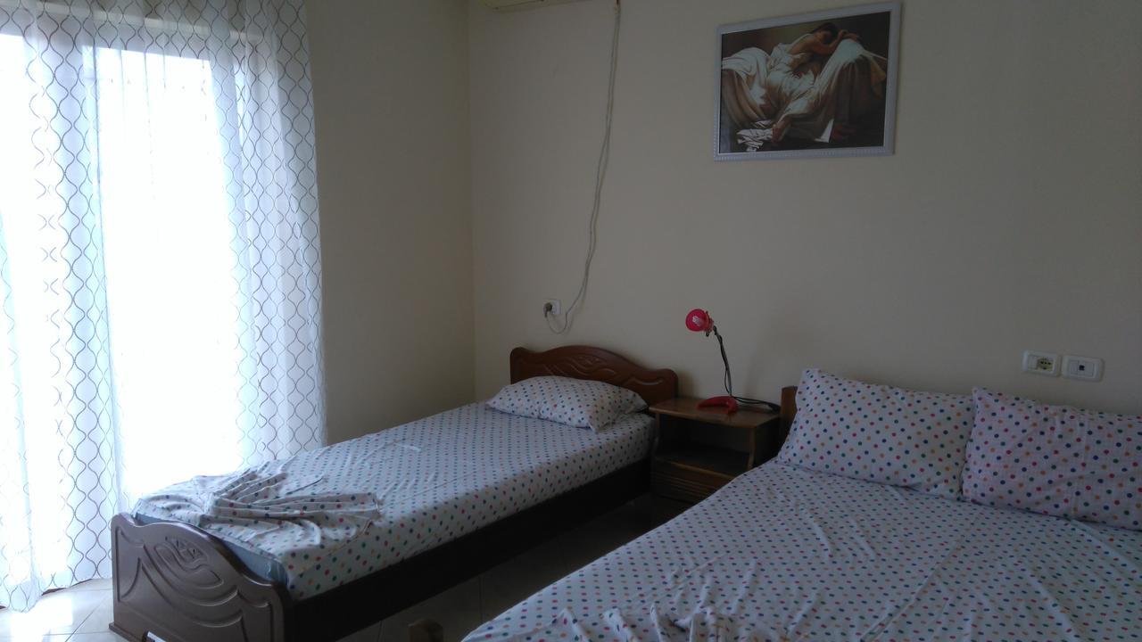 Jonny Guesthouse Ksamil Eksteriør bilde