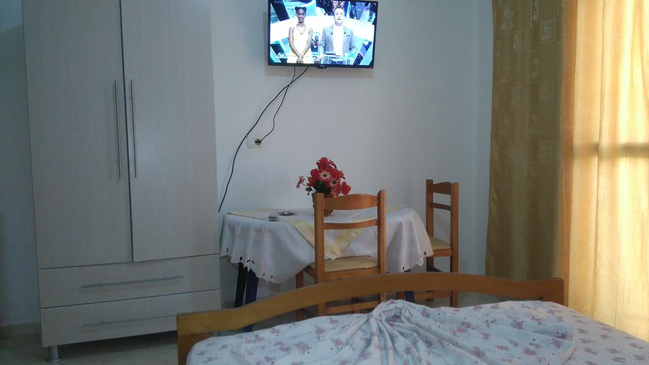 Jonny Guesthouse Ksamil Eksteriør bilde
