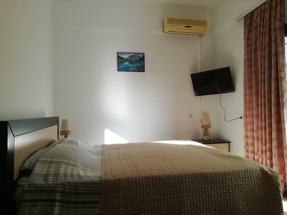 Jonny Guesthouse Ksamil Eksteriør bilde