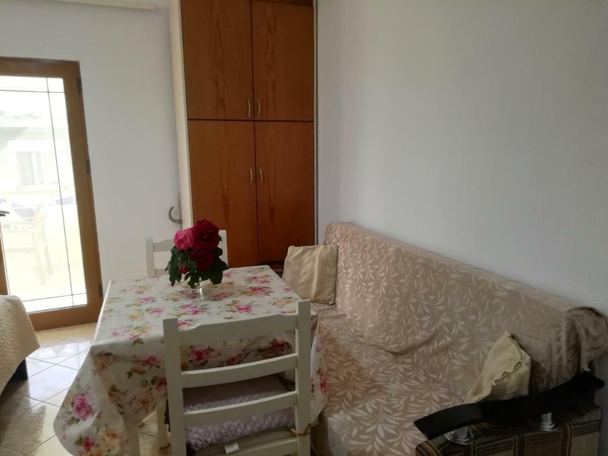 Jonny Guesthouse Ksamil Eksteriør bilde