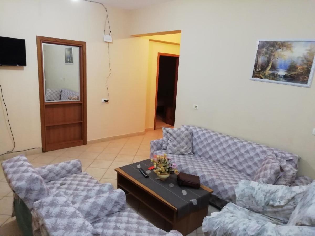 Jonny Guesthouse Ksamil Eksteriør bilde