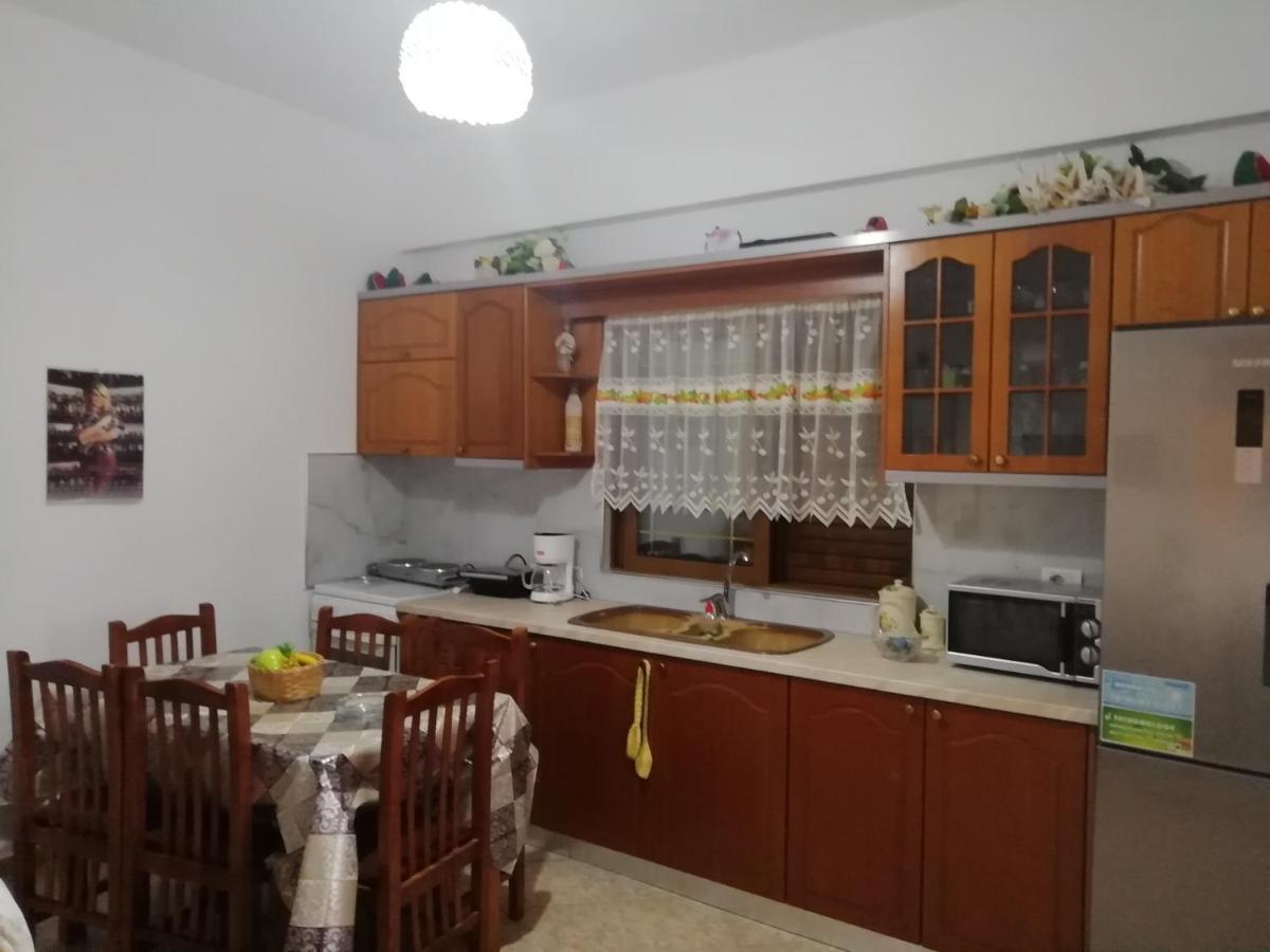 Jonny Guesthouse Ksamil Eksteriør bilde