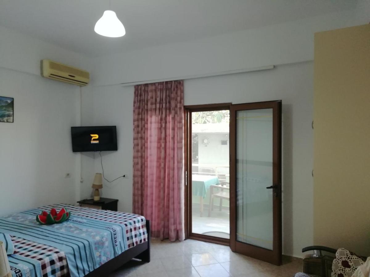 Jonny Guesthouse Ksamil Eksteriør bilde